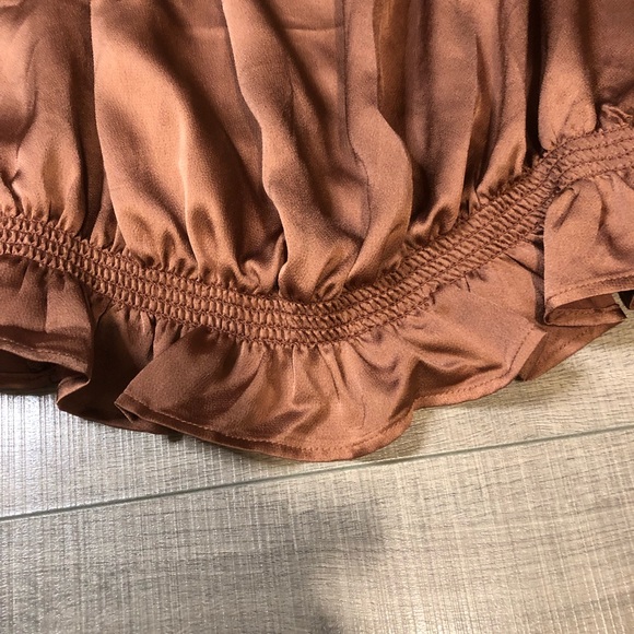 Shoulder off long sleeve top metallic crop top - Picture 4 of 7